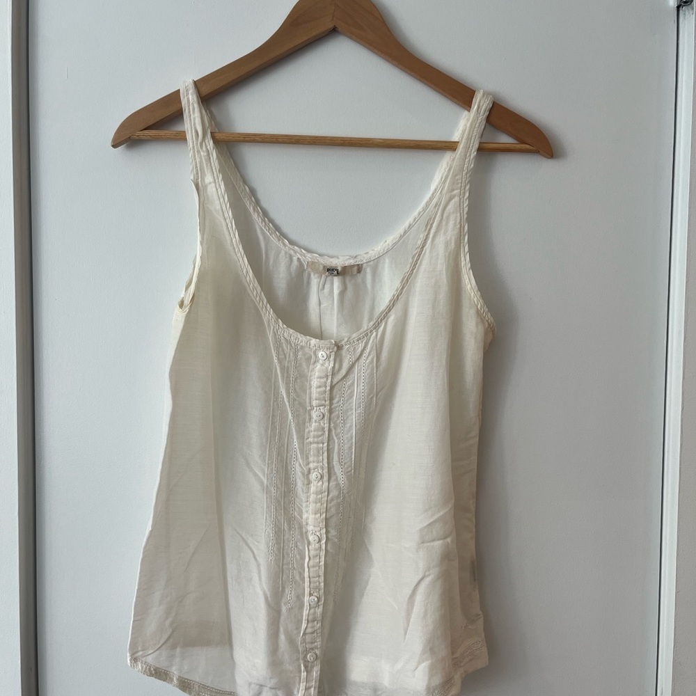 Ruehl Women's White Sleeveless Blouse